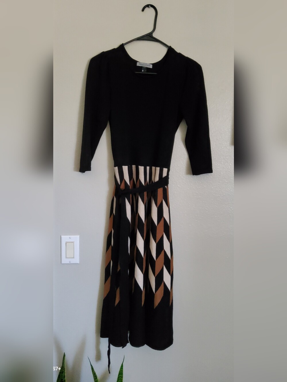 DANNY & NICOLE Black/Sand Cinnamon Geometric 3/4 Sleeve Belt Sweater Dress Sz S